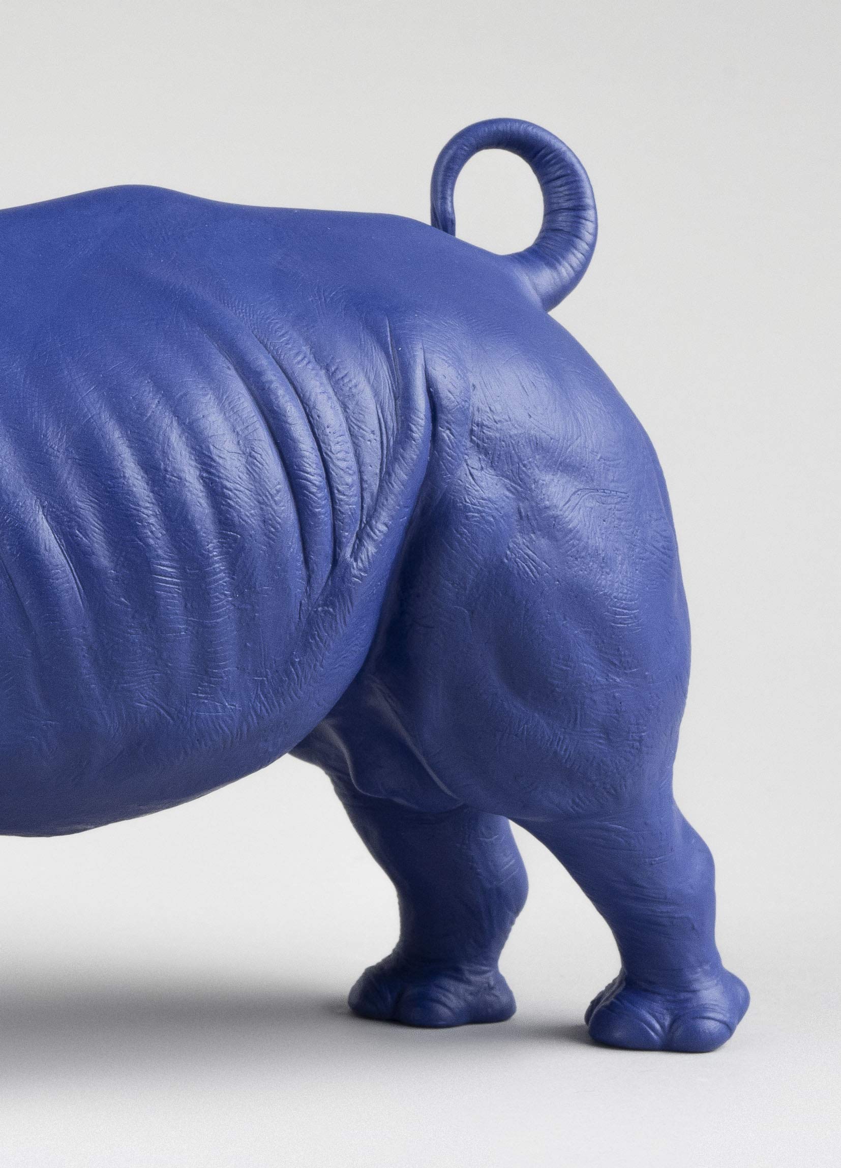 Amazon.co.jp: LLADRo' Rhino Sculpture.ブルーゴールド.限定版.磁器